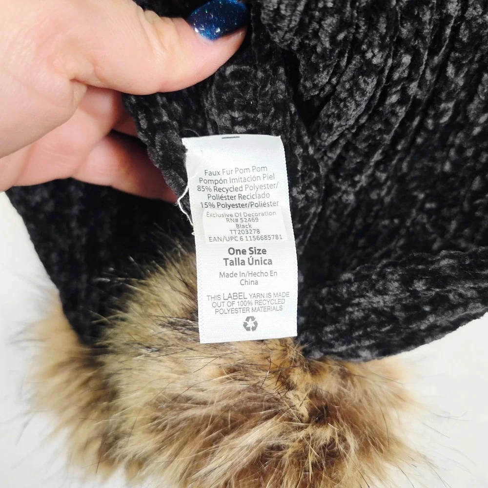 Black Long Chenille Knit Scarf Womens OS Faux Fur Pom Pom‎ Winter Cozy Chic Soft